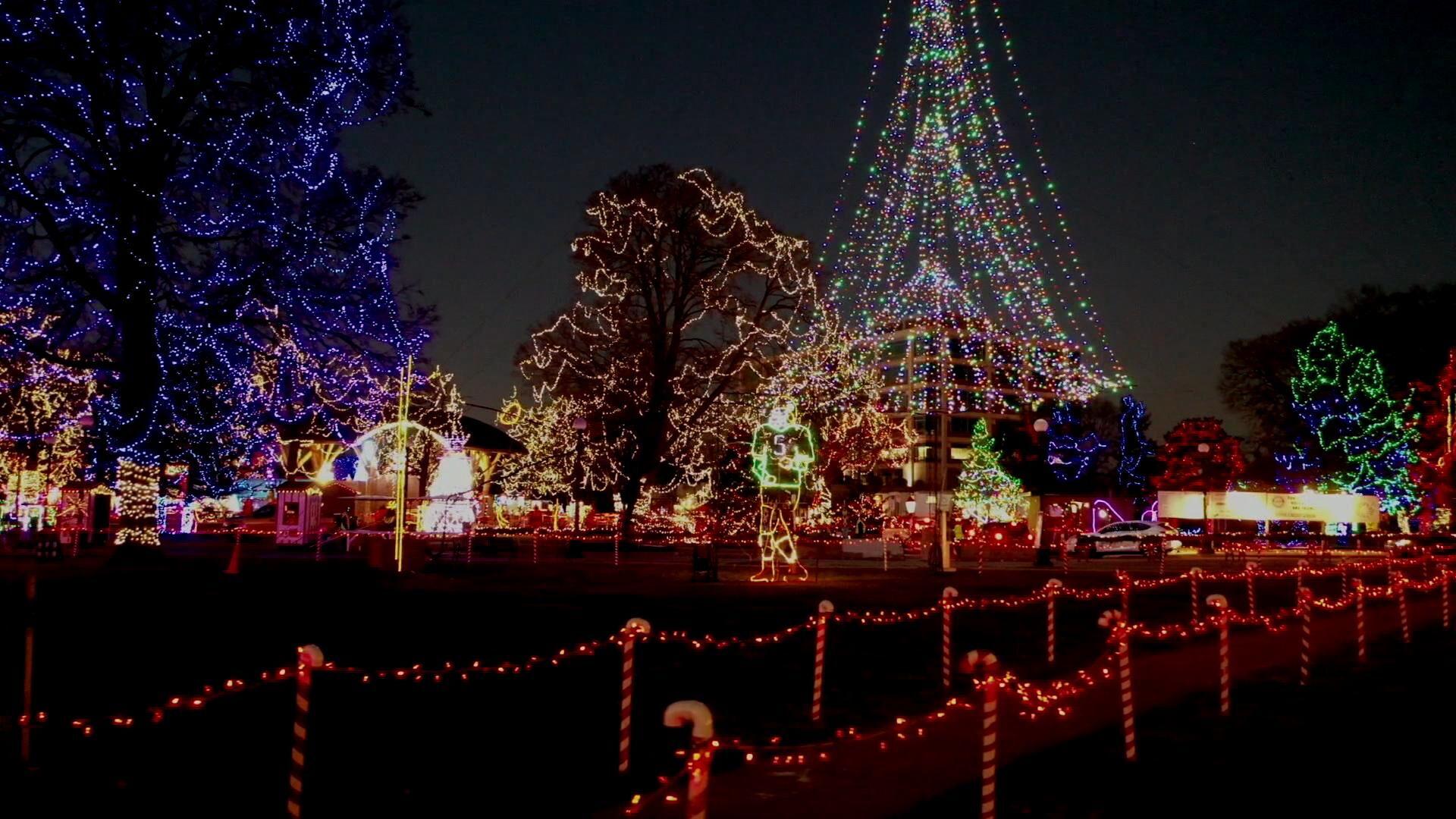 Lansing Il Christmas Decoration Winner 2022 La Crosse Wins Best Holiday River Towns Contest | Top Stories | Wxow.com