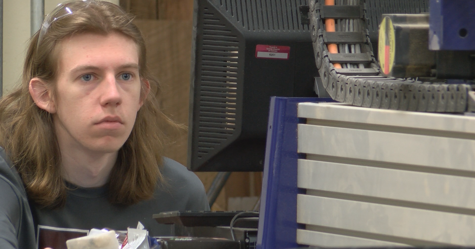 Holmen High School making Guitar Heroes - Vimarsana News
