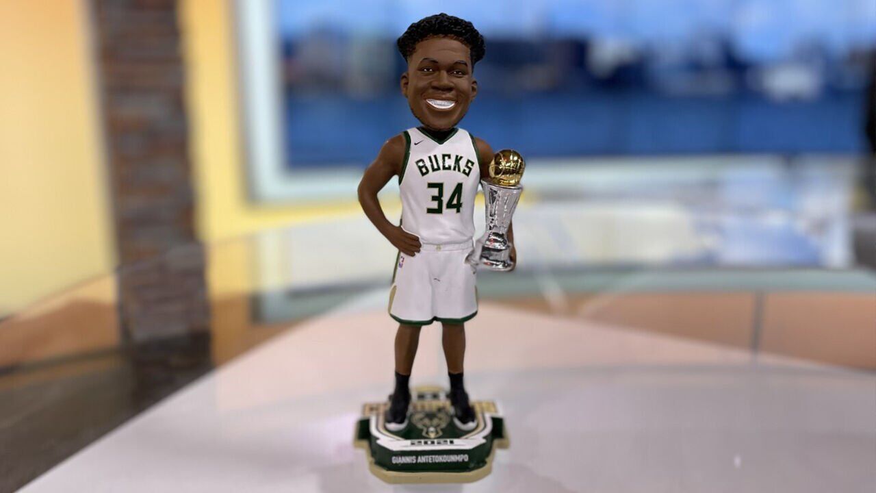 Bango Milwaukee popular Bucks 2021 NBA Champions Mascot Bobblehead FOCO NEW IN BOX