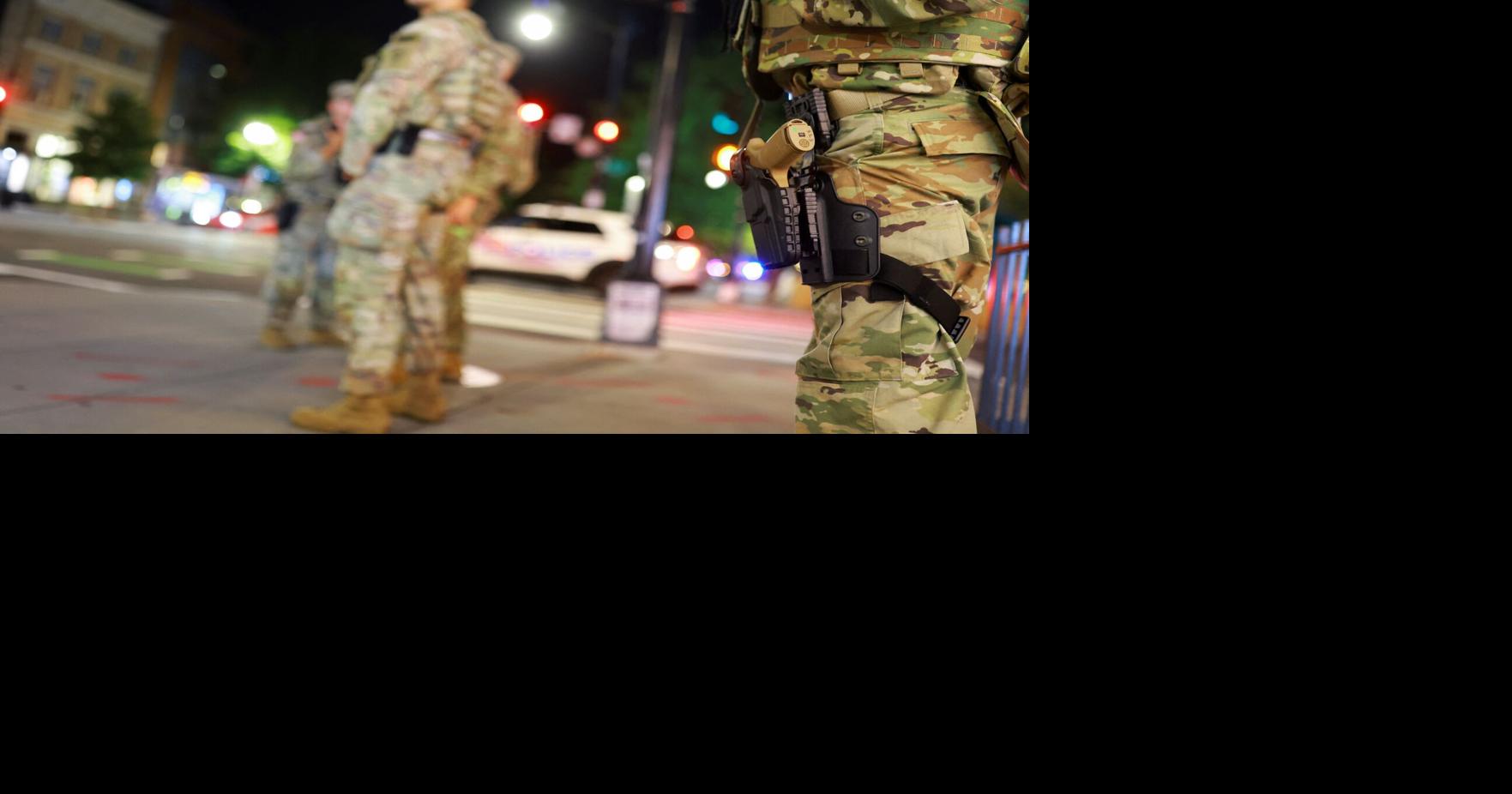 National Guard troops in Washington, DC, begin carrying weapons ...