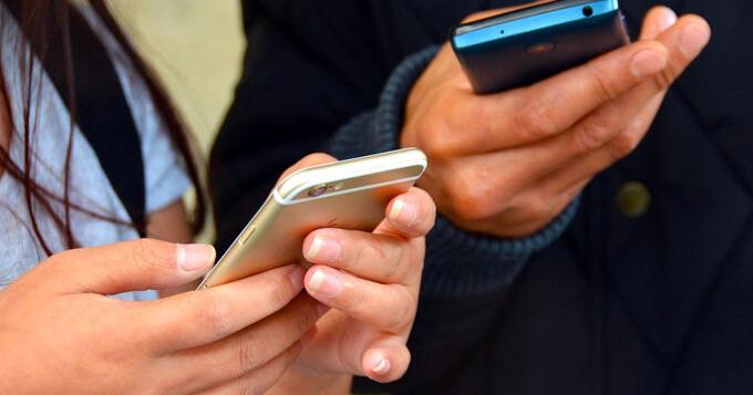New UW Health study finds surprising outcome with adolescents and smartphone use - Vimarsana News