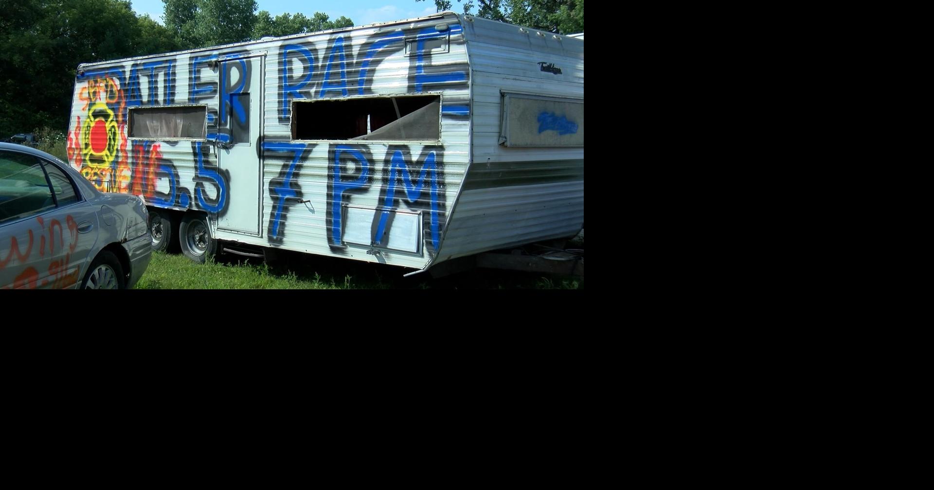 La Crosse Speedway hosts trailer race of destruction News