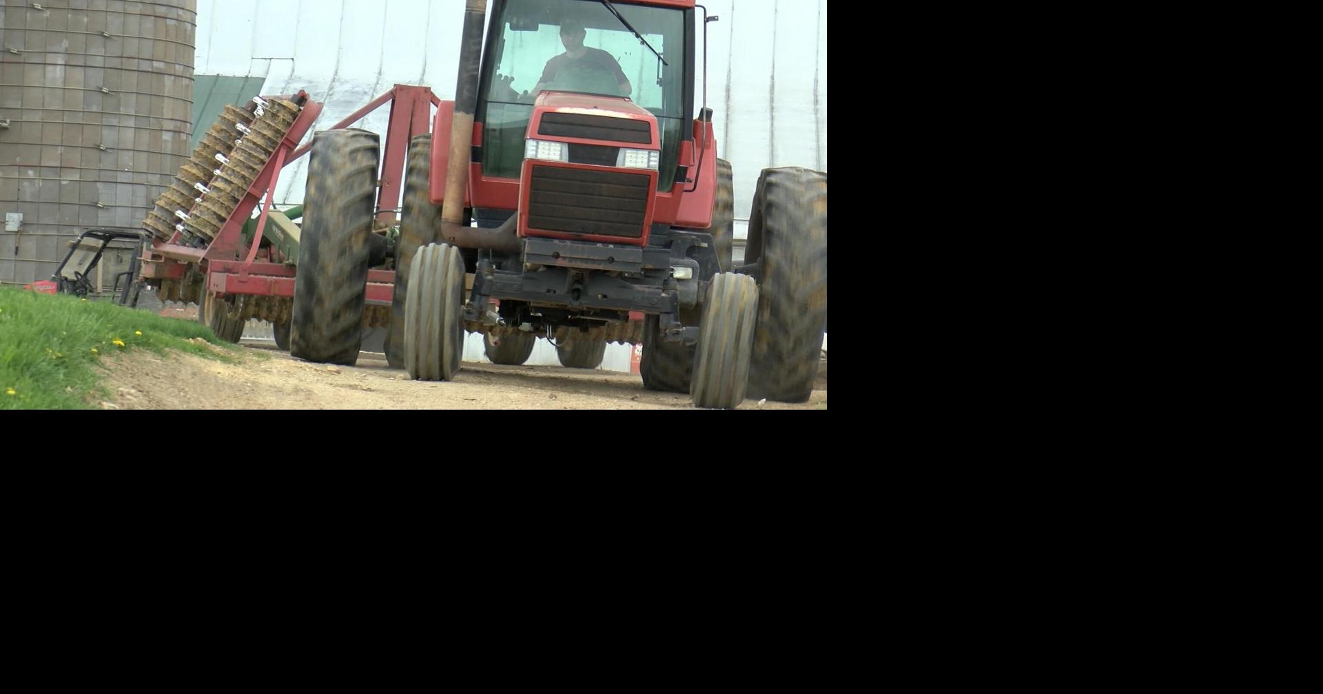 Farmers get a late start planting crops | News | wxow.com