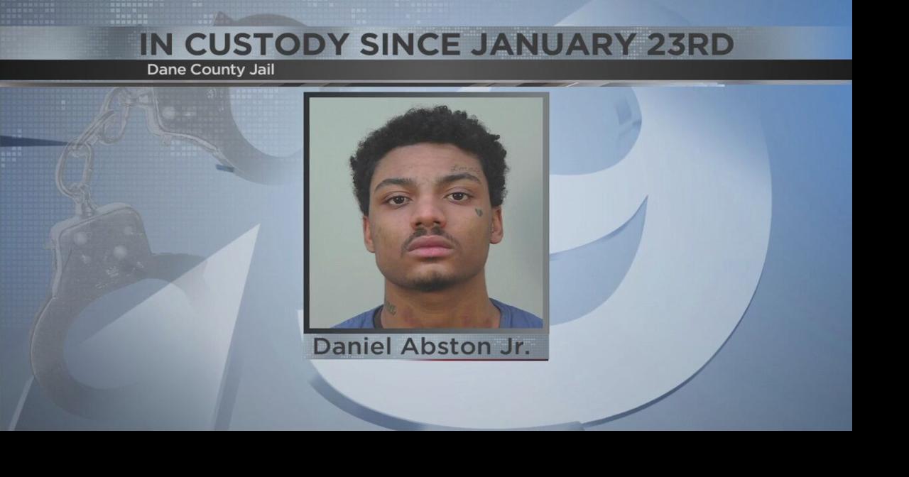 wxowLa Crosse Police issue warrant for suspect in Citgo robberyWed_Mar