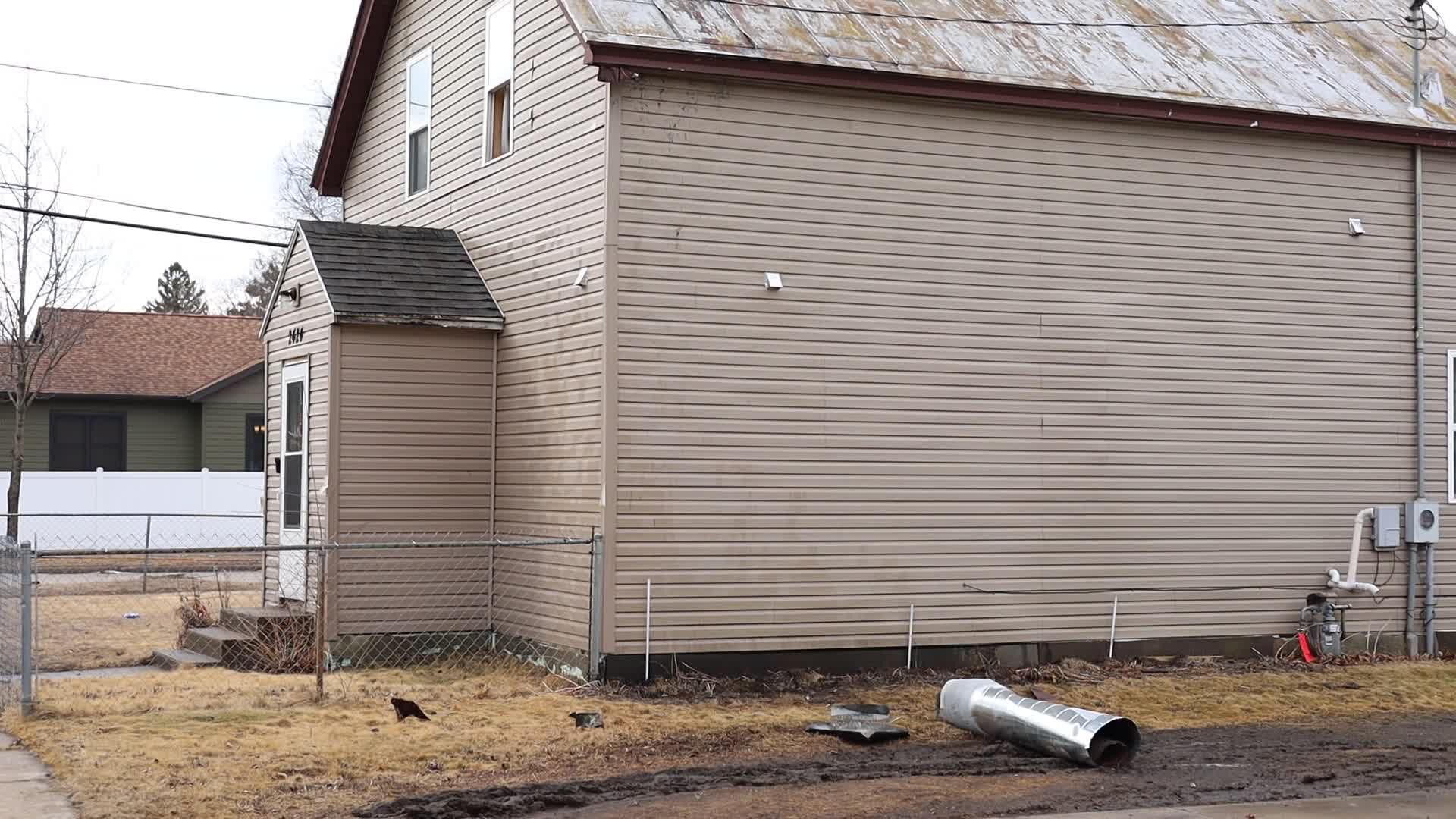 Crews respond to fire on La Crosse's southside | News | wxow.com