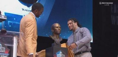 Randy Moss Enters Pro Football Hall of Fame, Sports