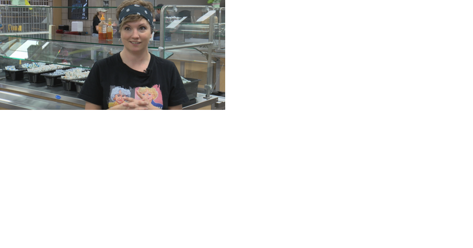 Holmen lunch lady named best in nation - Vimarsana News