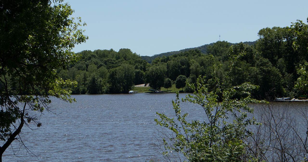 Warnings posted at two Lake Neshonoc beaches - Vimarsana News