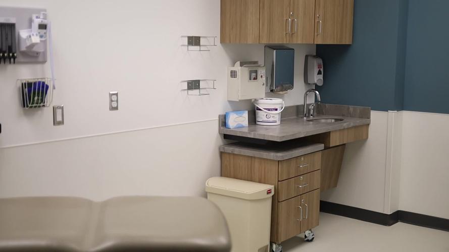 Elroy celebrates the opening of the new Gundersen Clinic News