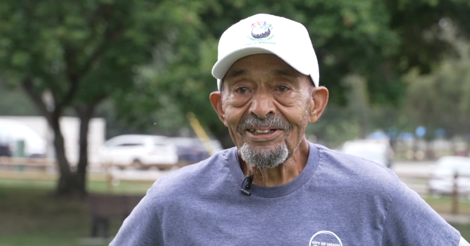 At 103 years old, Bob Walls is still golfing and volunteering at Nebraska golf course seven days a week