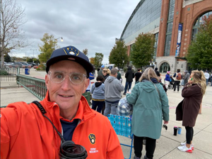 Milwaukee Native Turns Brewers Devotion Into Retirement Job