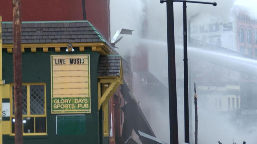 Downtown fire draws plenty of onlookers News