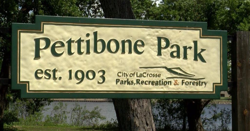 High water closes road inside Pettibone Park - Vimarsana News