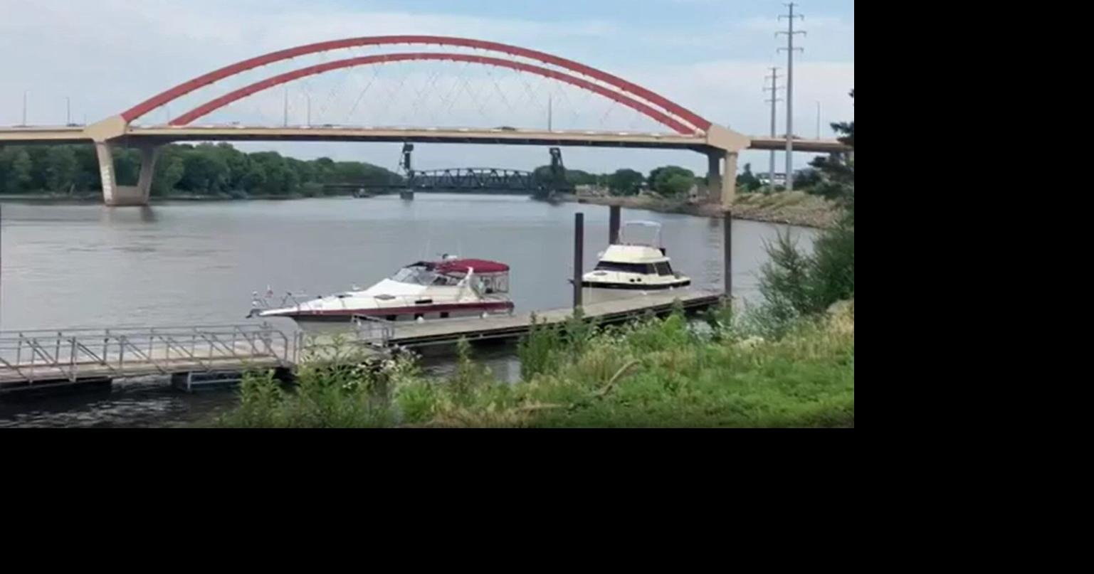 Search continues for 3 missing in Mississippi River News