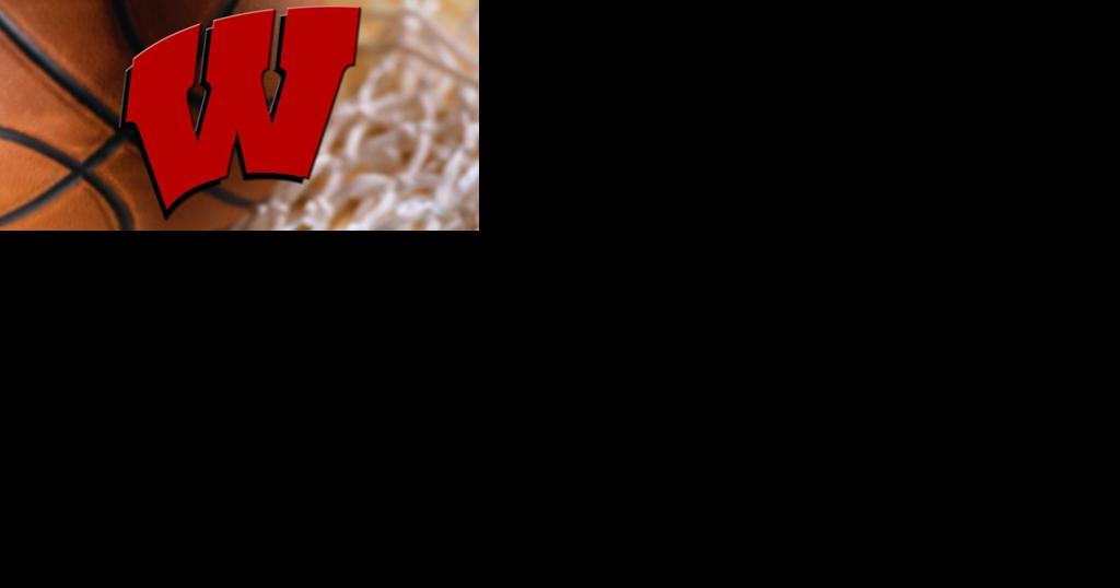 Tyler Wahl helps No. 13 Wisconsin hang on for 61-59 win over rival Minnesota - Vimarsana News