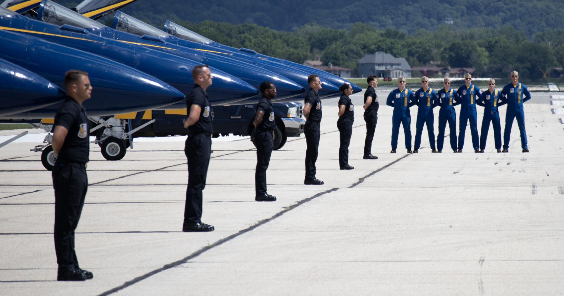 Web Extra: Blue Angels practice - Vimarsana News
