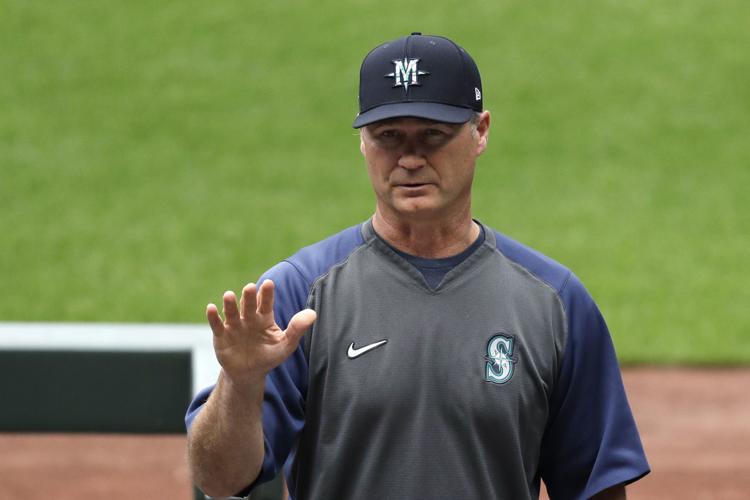 Photos from first day of Mariners summer camp Sports Photos