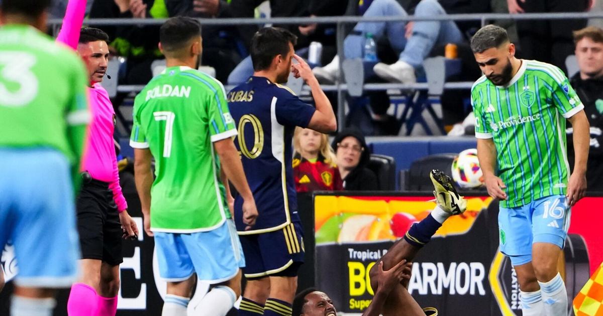 Alex Roldan calls red card in Sounders’ loss to Vancouver ‘a bad moment ...
