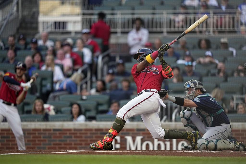 Braves rally, hand Mariners' Bryce Miller first loss