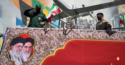 Hundreds of thousands attend Iran's biggest government-organized rally since the war began