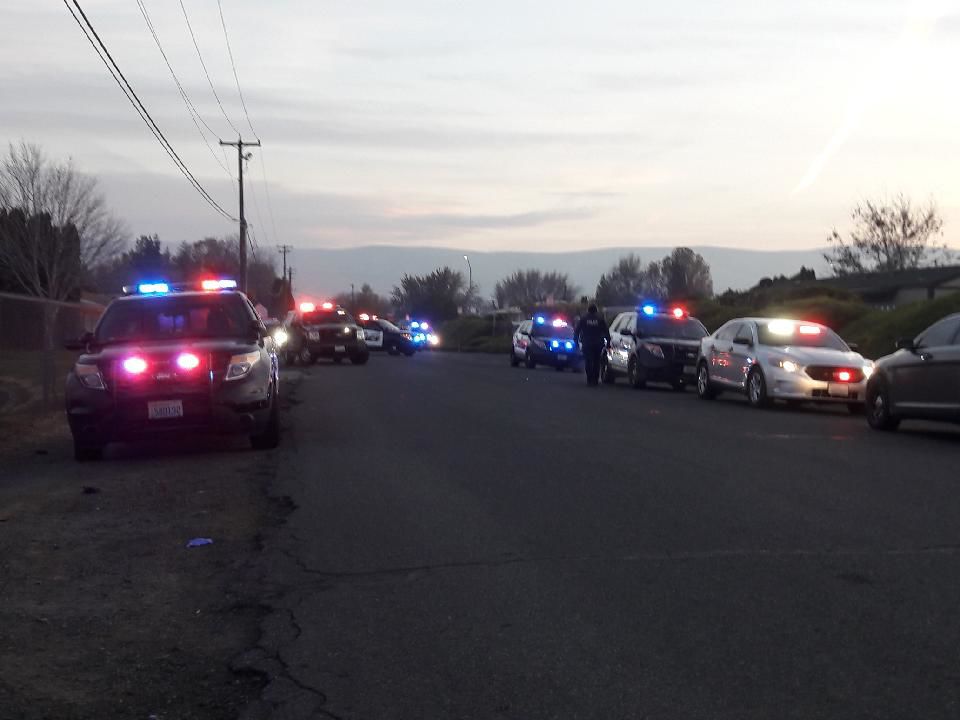 Police Fugitive shot at Yakima trailer park this afternoon expected to