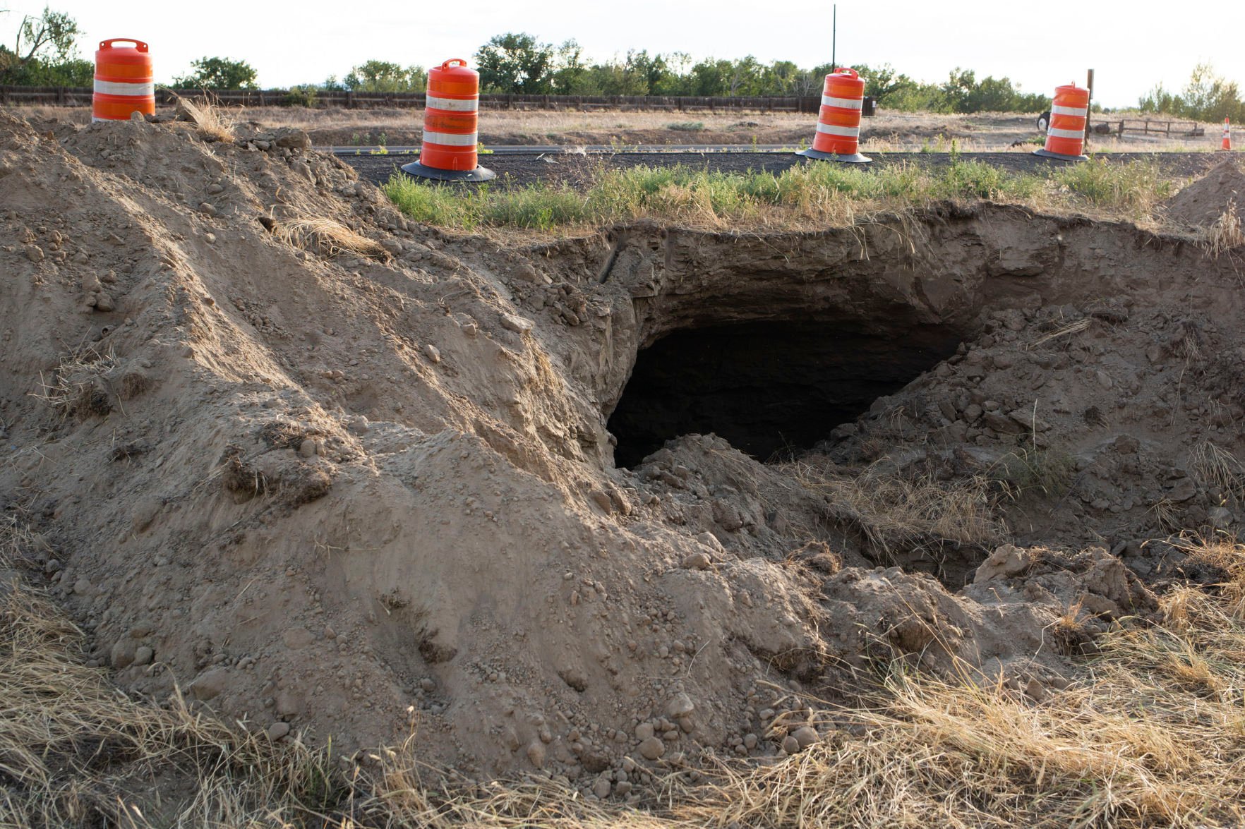 Sinkhole prompts closure of eastbound Interstate 82 near