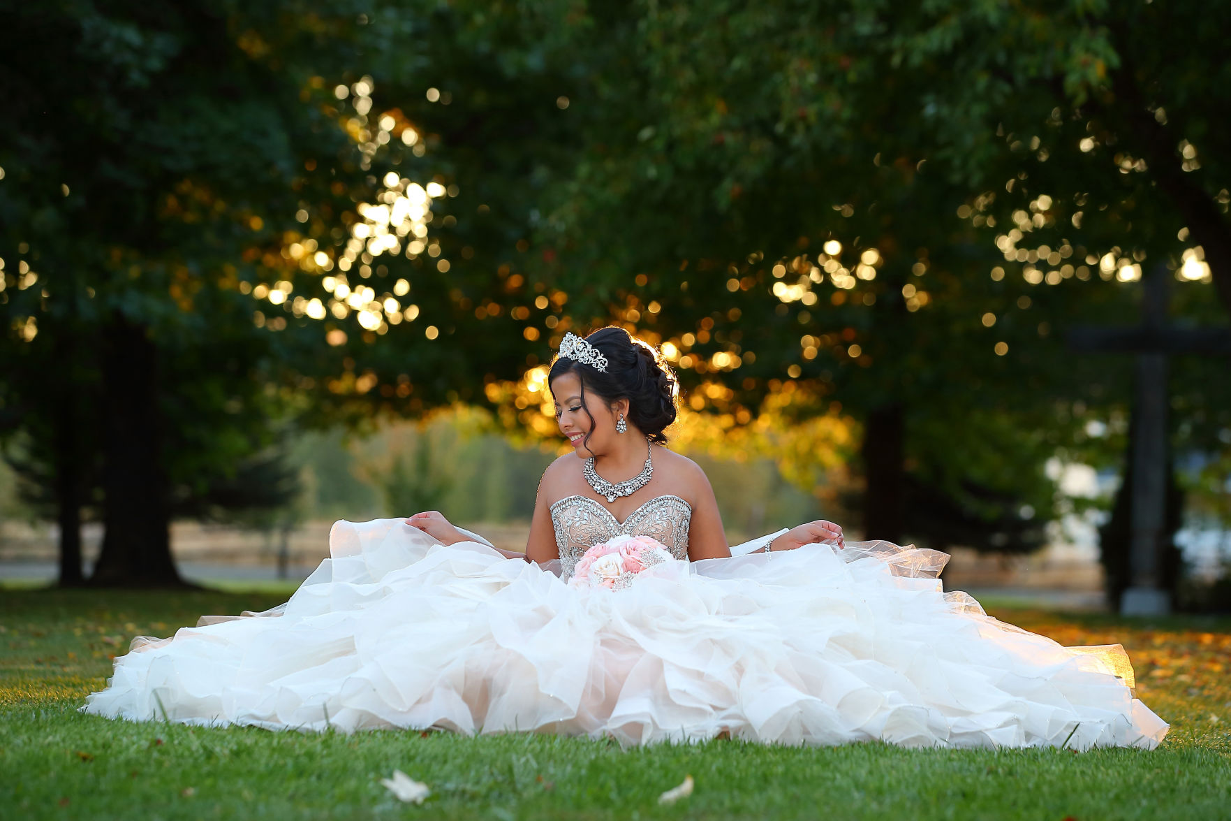 10+ Quinceanera Barefoot Prom 16 17 Years Stock Photos, Pictures &  Royalty-Free Images - iStock