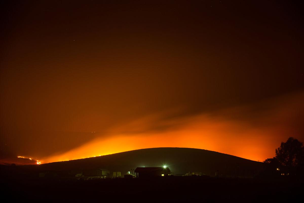 LowerValleyFire-YH-080116-4.jpg
