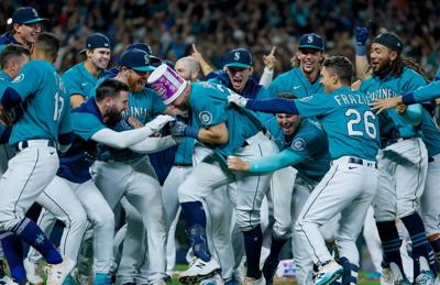 Mariners hosting AL Wild Card watch parties at T-Mobile Park