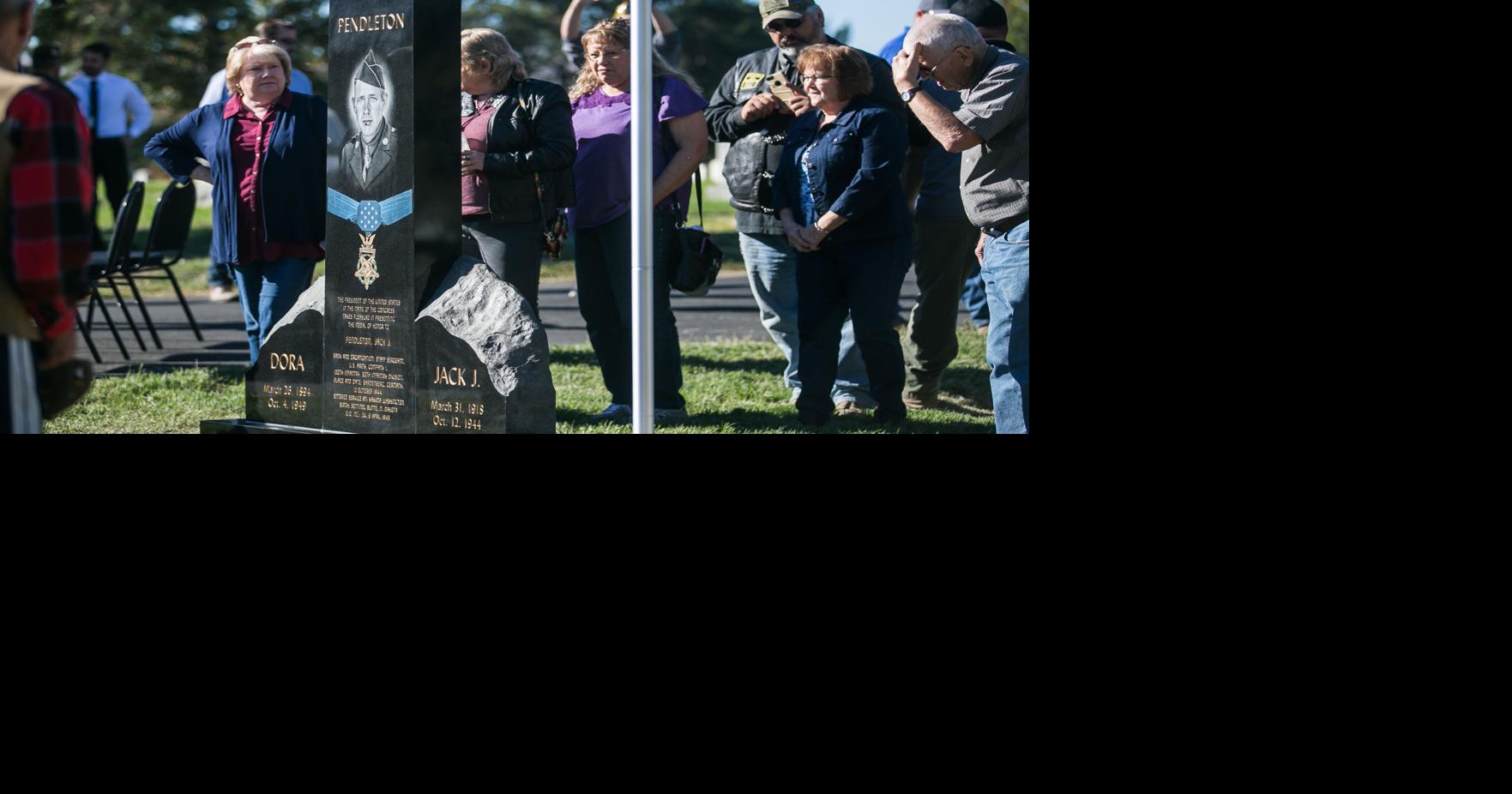Statue honors Yakima war hero killed in WWII and city's sole Medal of ...