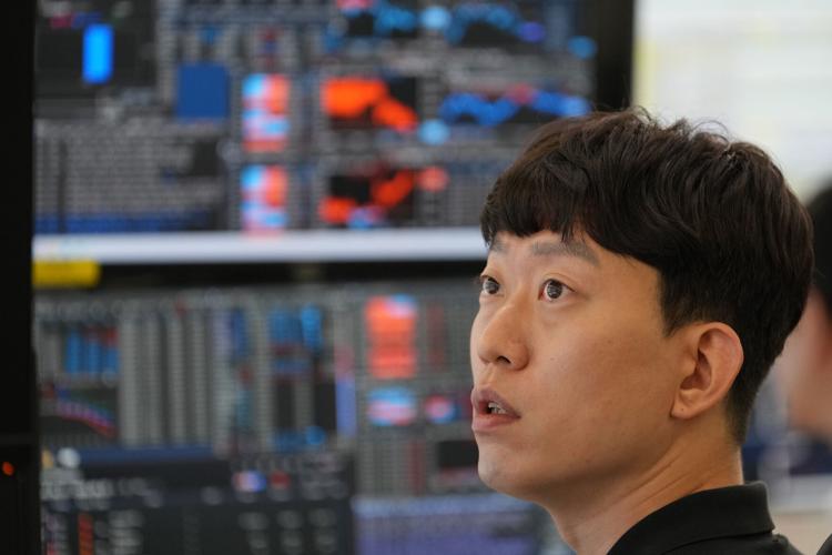 Asian shares retreat as US stocks halt their record-breaking rally ...