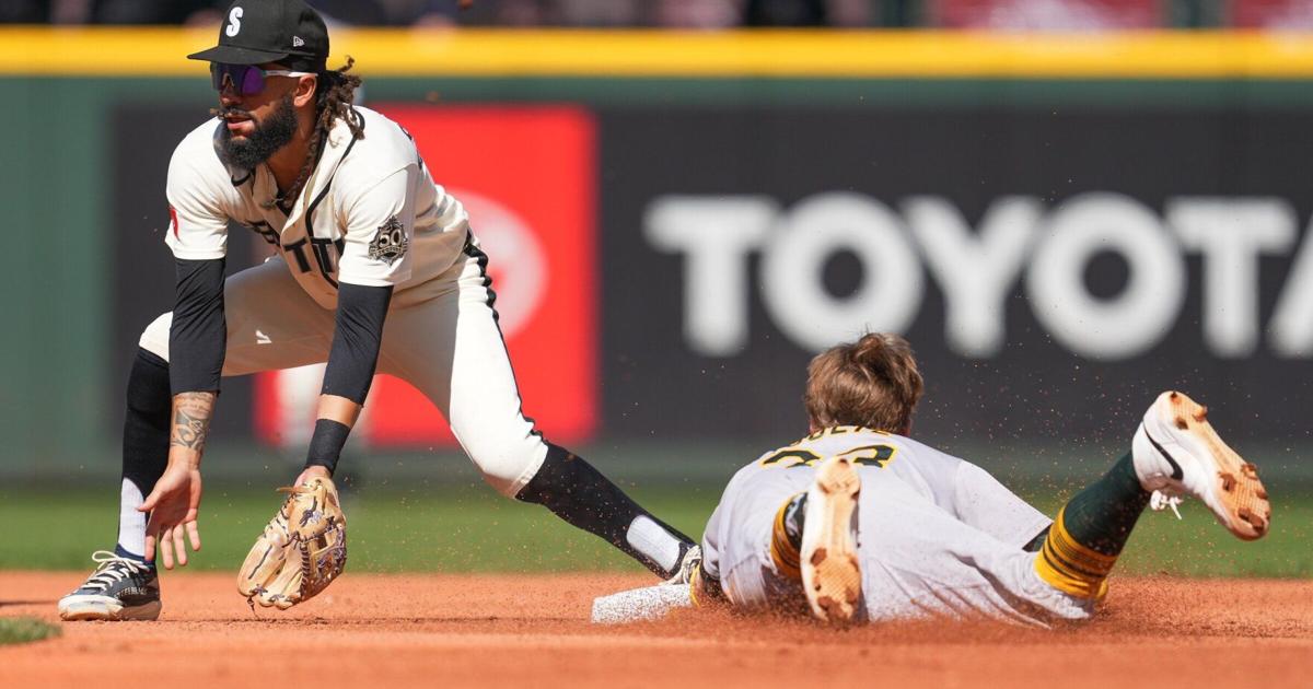Photos: Athletics at Mariners
