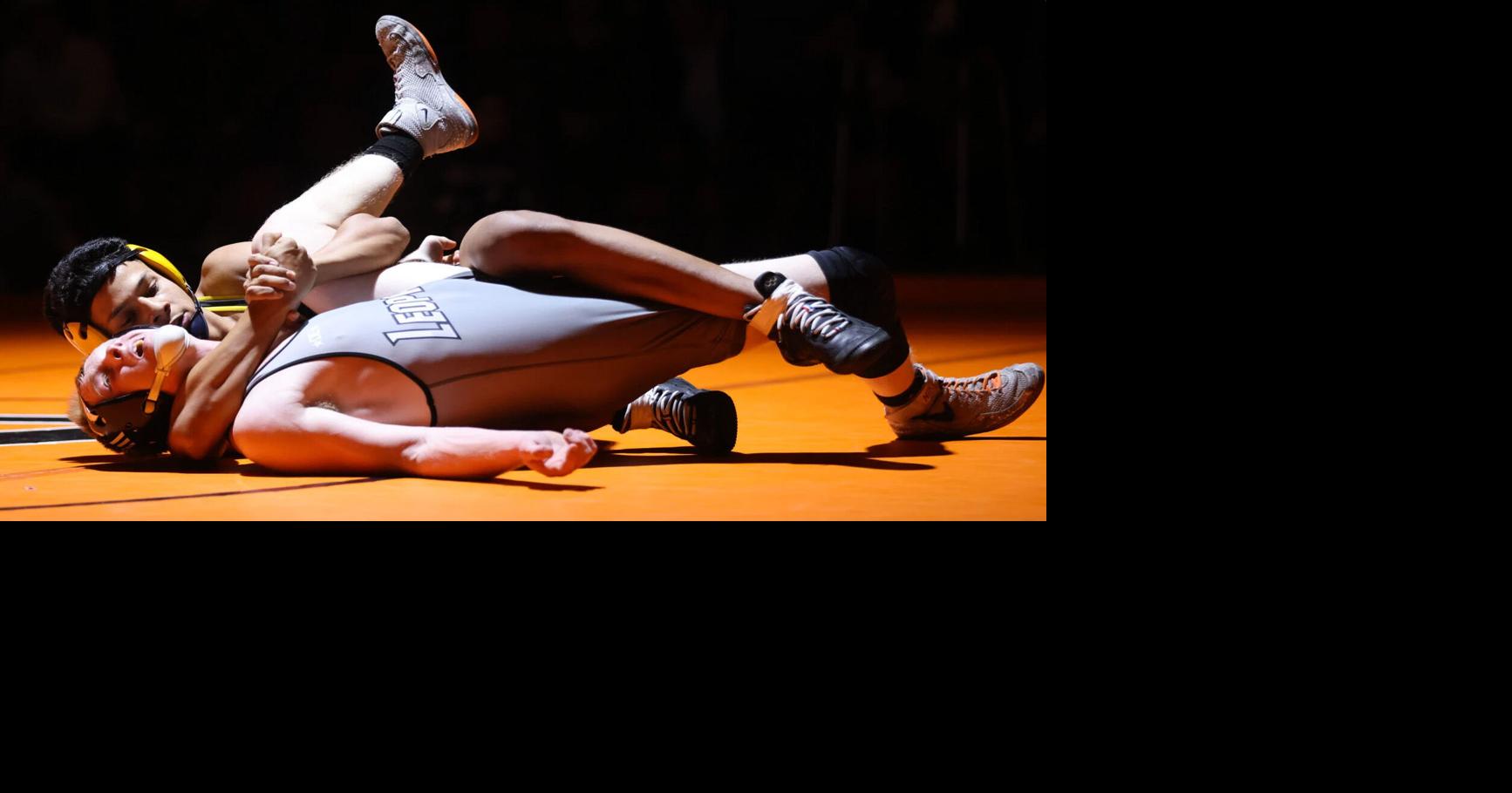 Wapato's final match pin lifts Wolves over Zillah in matchup of Class ...