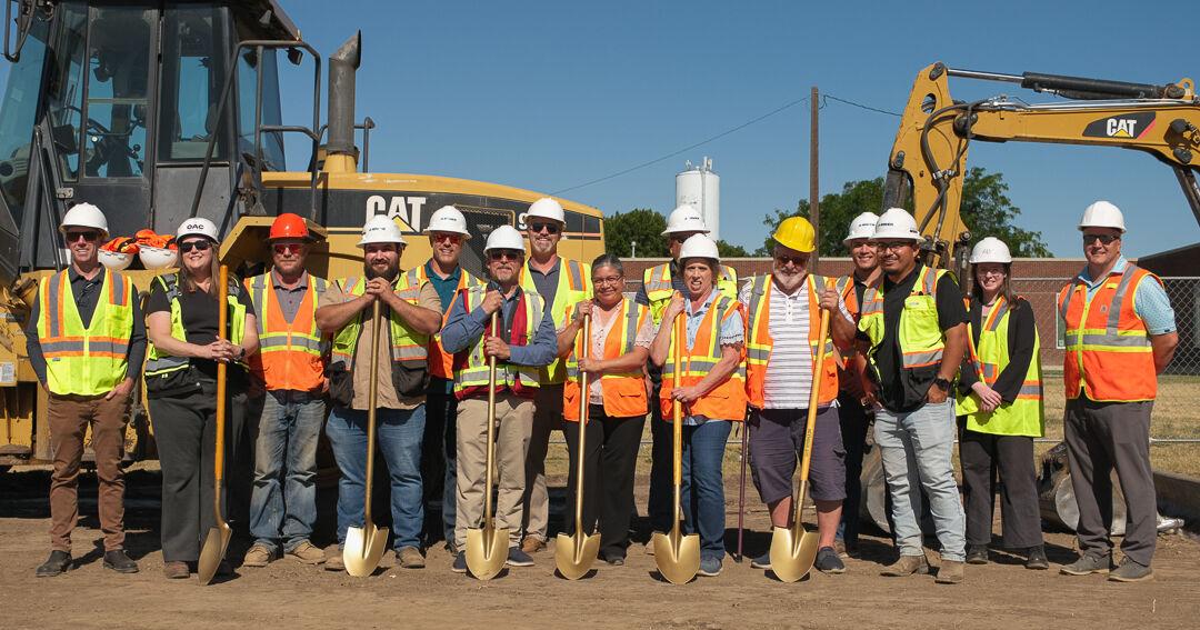 Wapato School District breaks ground on new elementary school
