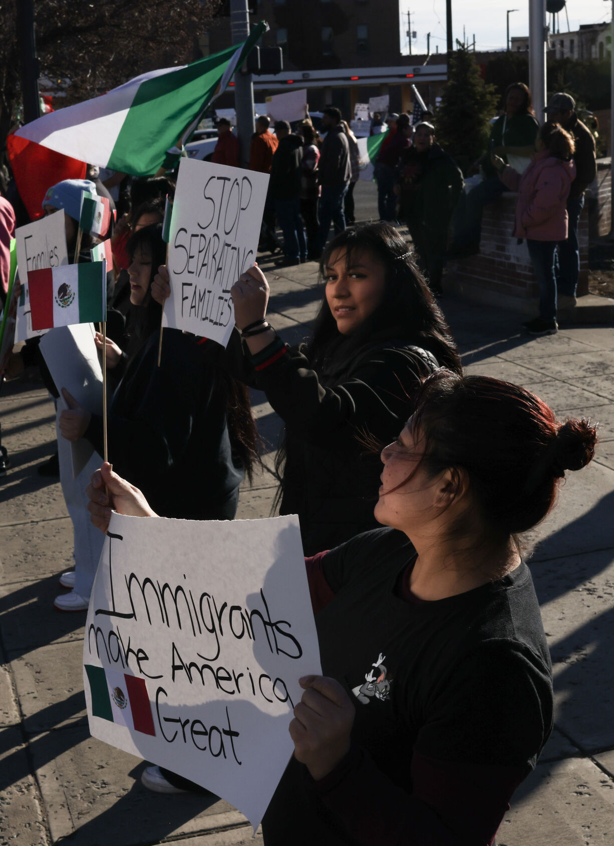 PHOTOS: Hundreds of people protest ICE in downtown Yakima | News ...
