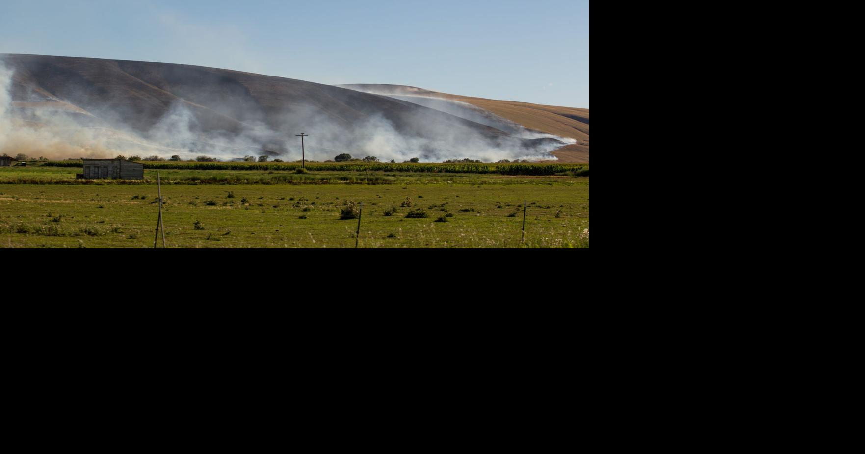 Lower Valley firefighters contain brush fire on Toppenish Ridge | Local ...