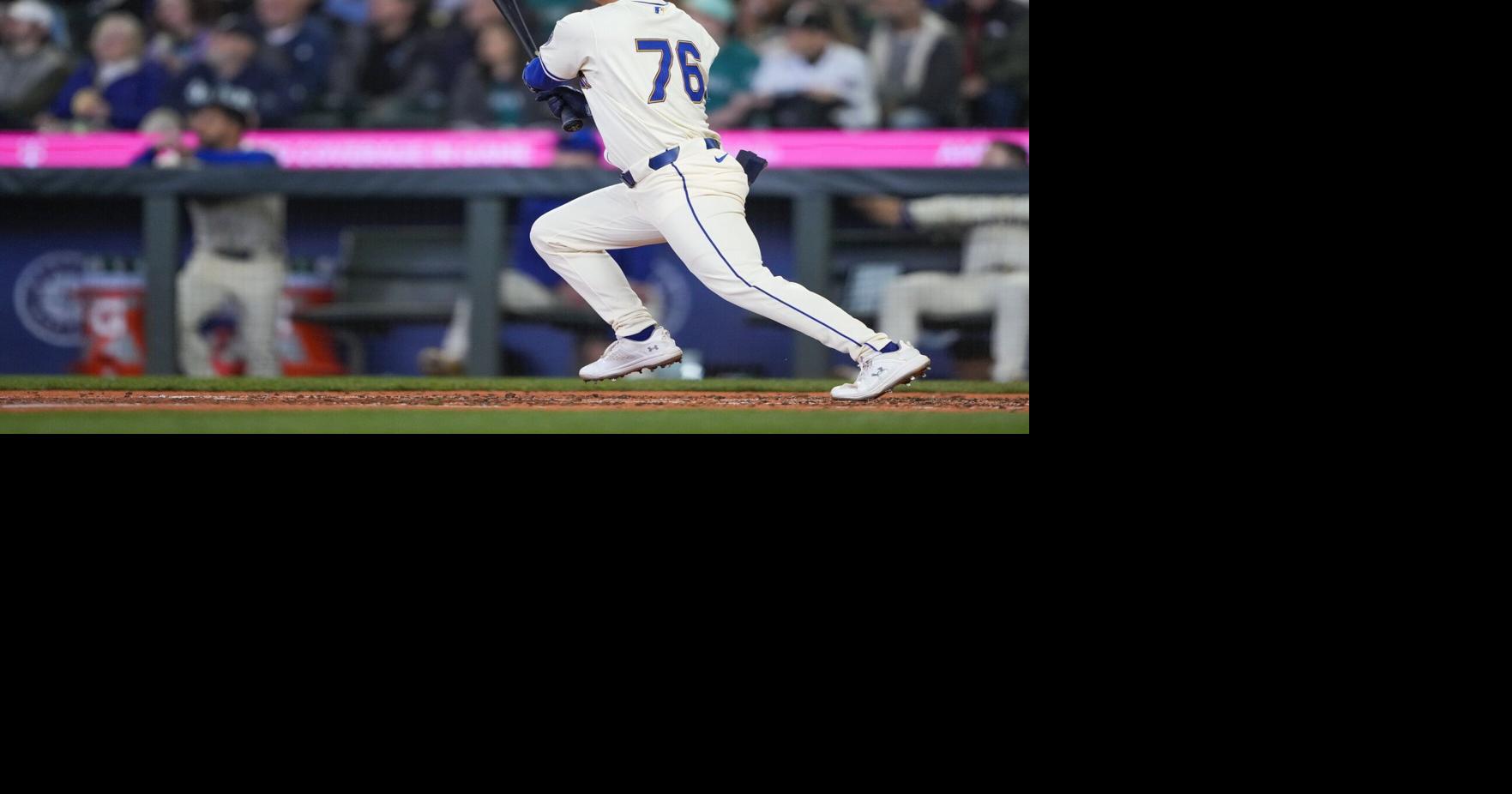 Leo Rivas, 999th player to appear for Mariners, triples in first at-bat ...