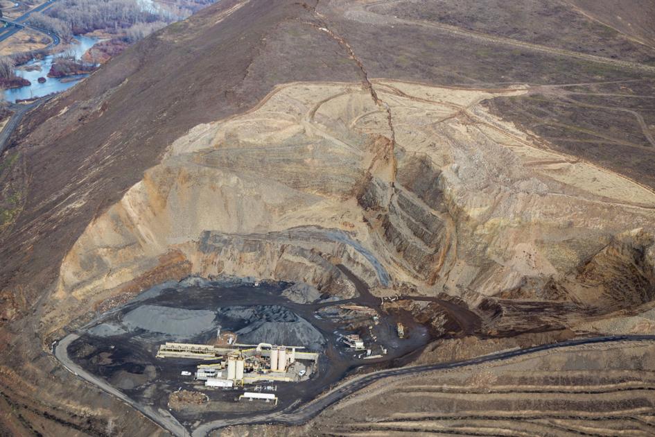High-tech efforts show Rattlesnake Ridge landslide not accelerating