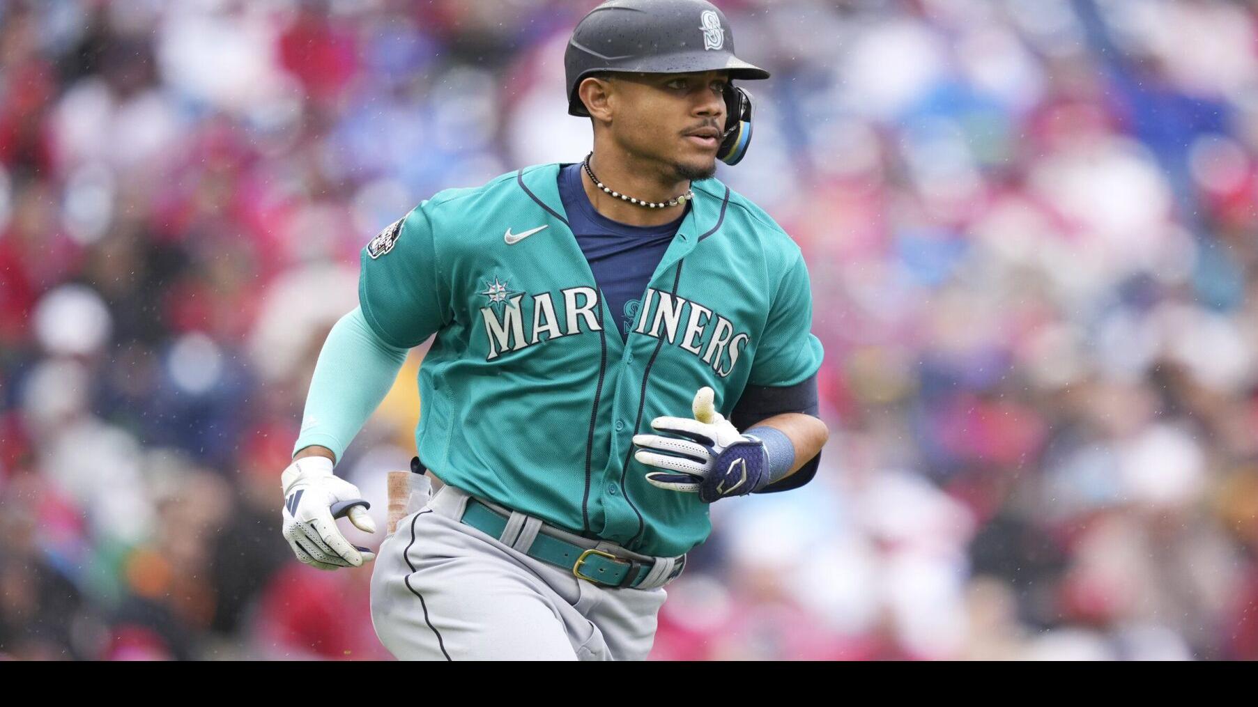 Julio Rodriguez continues to put on a show for the Mariners