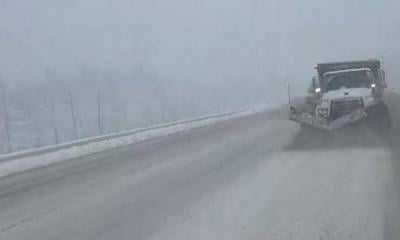 I-90 traffic stalled near Snoqualmie Pass as snow rolls in