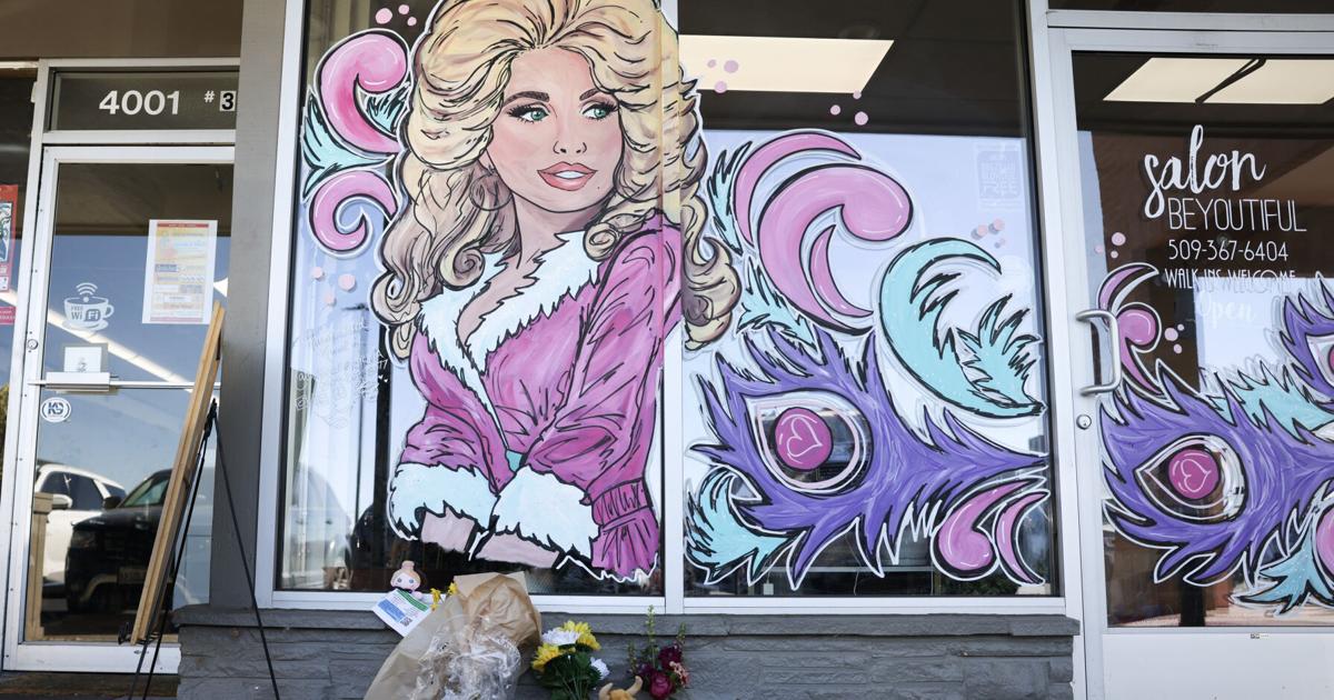 Dolly Parton mural in Yakima attracts renewed attention with beloved singer's death