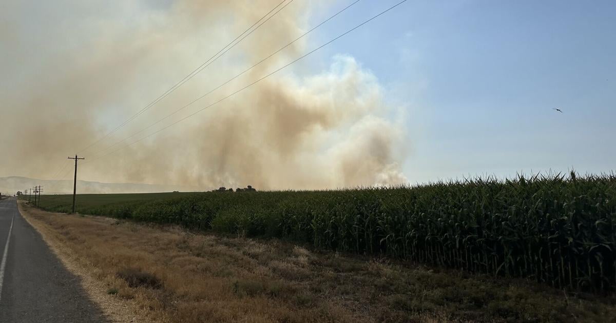 Evacuation notices lowered on Colwash Fire in Yakima and Benton counties