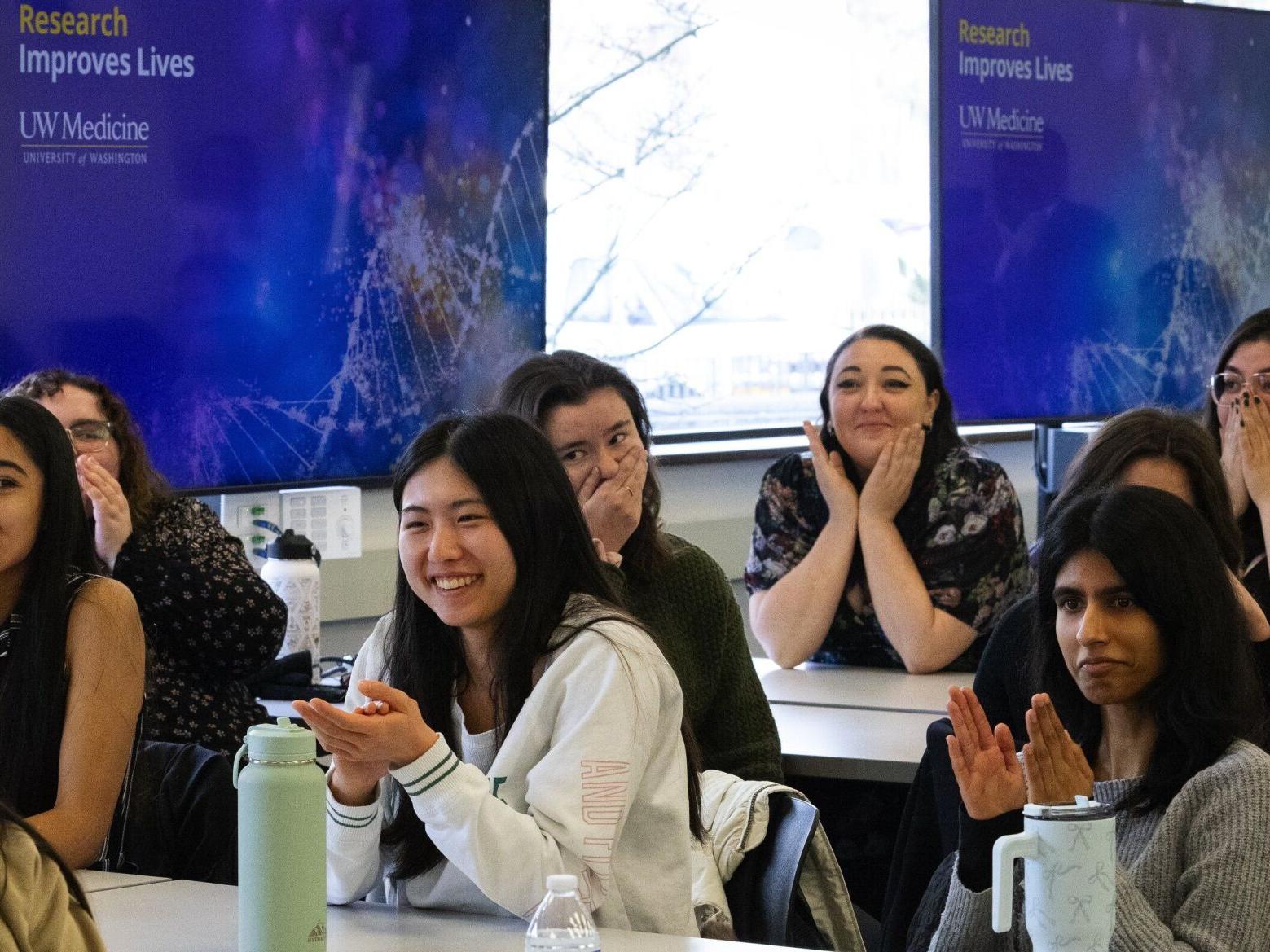 New!!! Beetlejuice Beetlejuice Movie: Tin Popcorn Bucket \u0026 Grippr Cup, image size:1559x1169