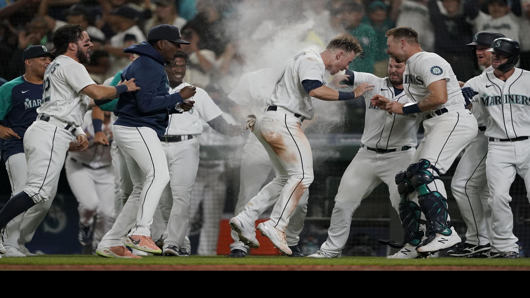 Mariners Win On Another Wild Pitch Again Against A S Sports Yakimaherald Com