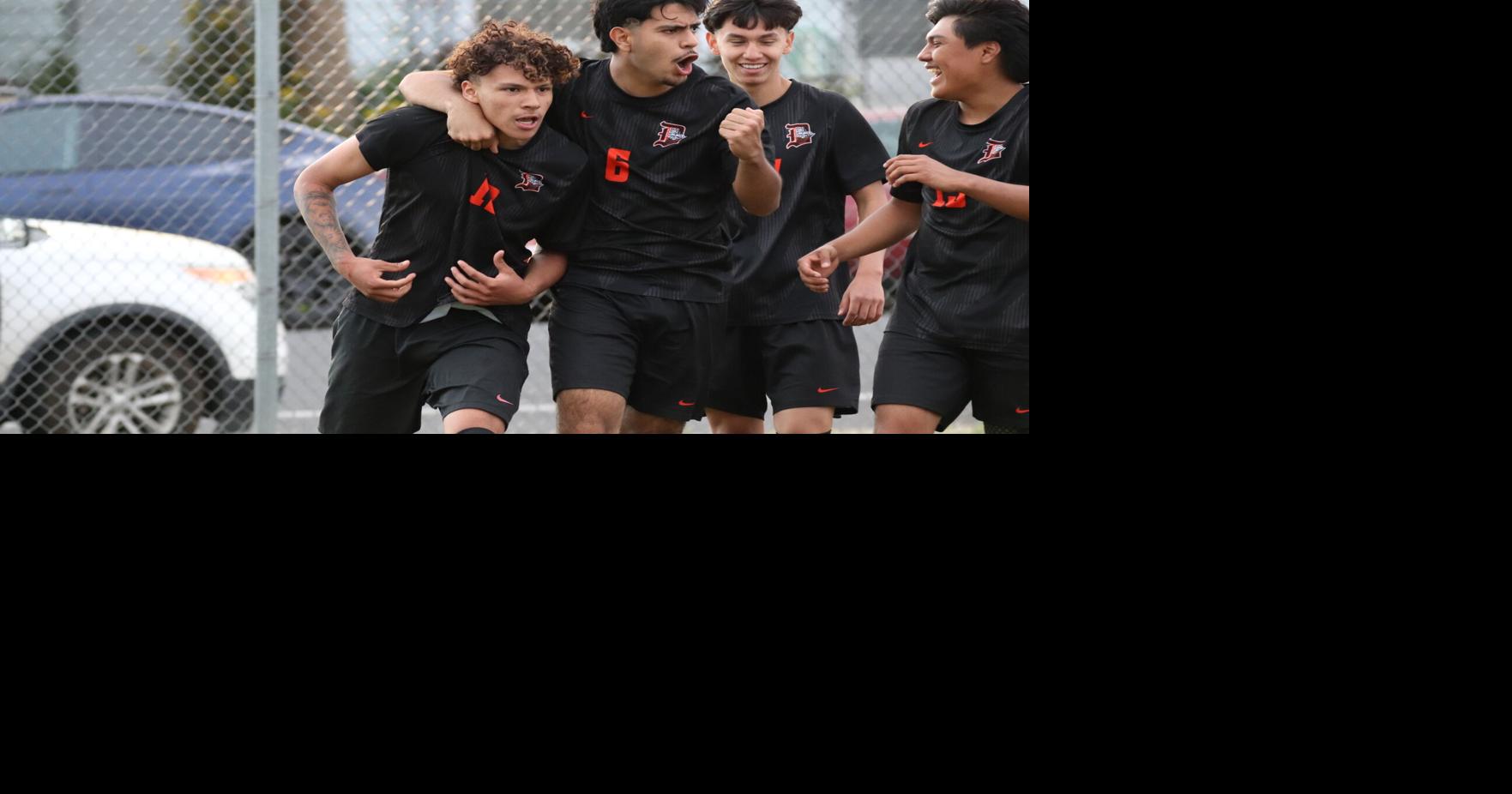 Prep roundup: Davis rallies with Mireles, Munoz goals to win critical CBBN showdown