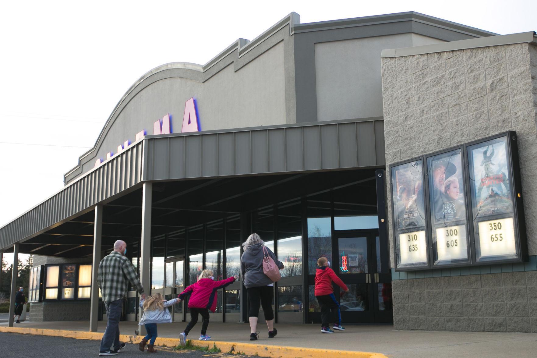 Movie Theaters Are Back In Yakima And So Are Audiences Movies Yakimaheraldcom