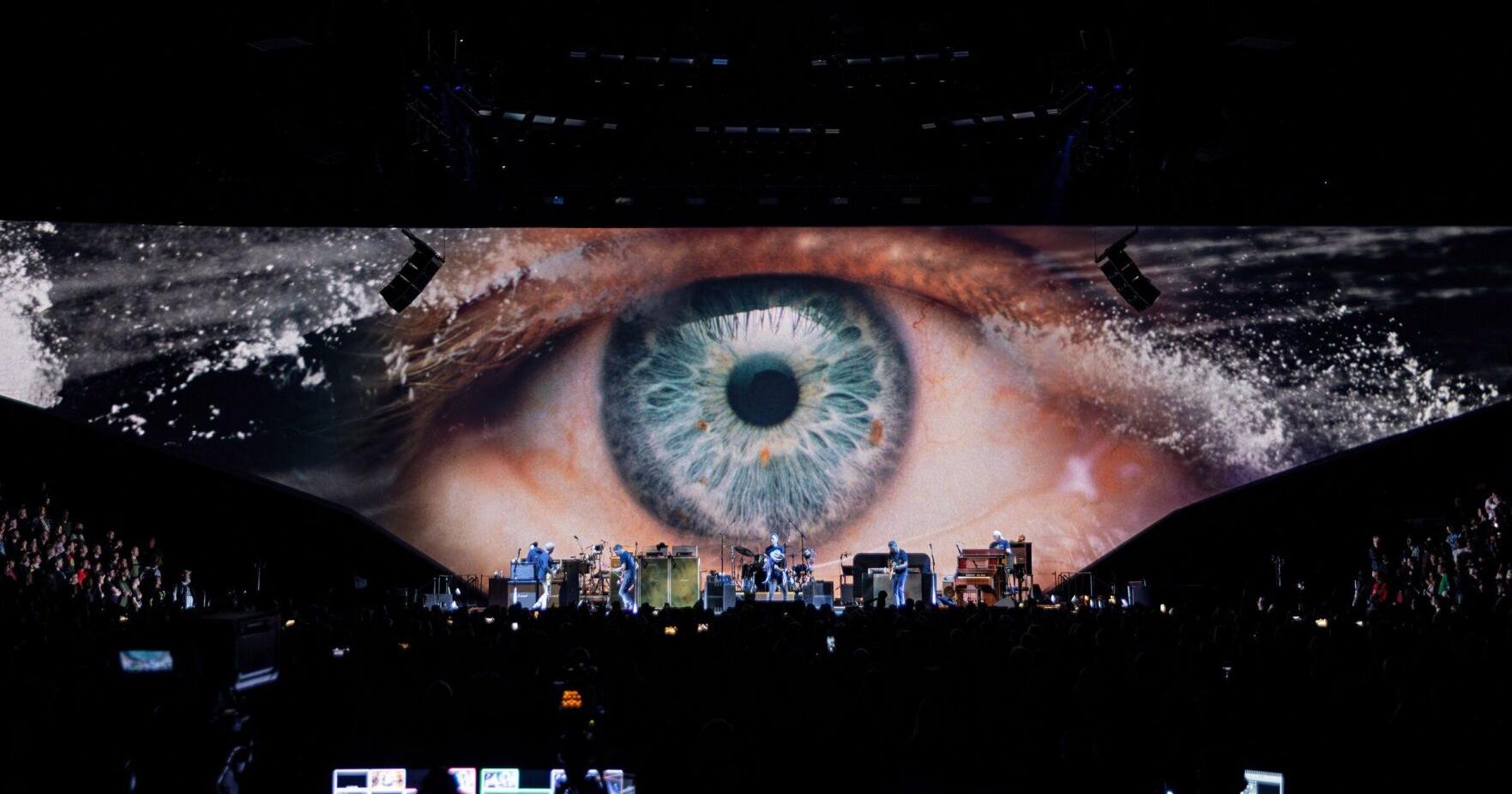 Pearl Jam's world tour has a different look. This WA artist designed it | Entertainment - Vimarsana News