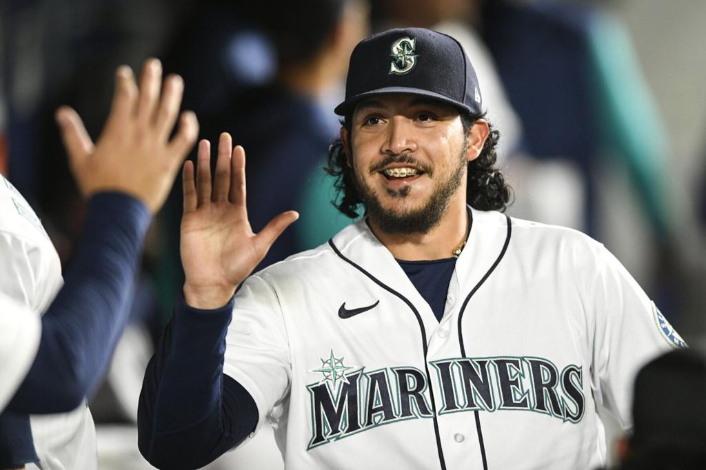 Mariners star reliever Andres Muñoz on deltoid strain: 'Nothing to worry  about