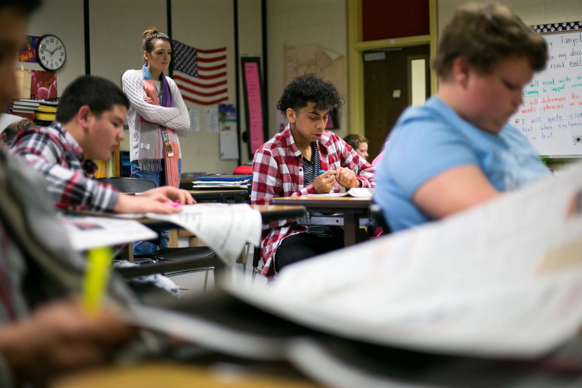 critical essay parts writing paragraph examples