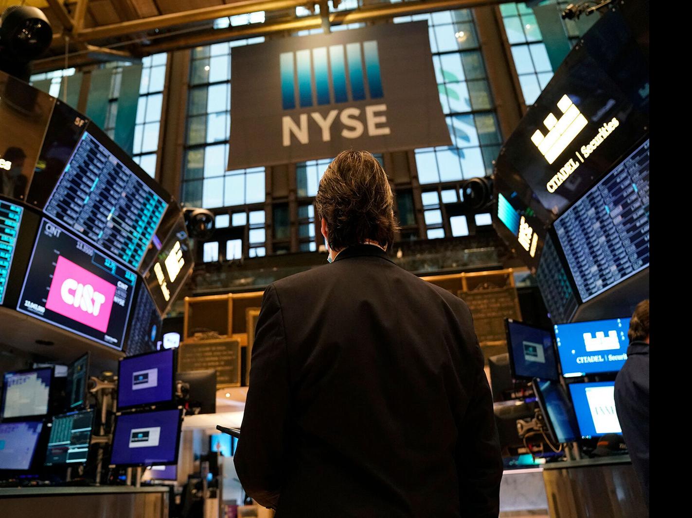 Opinion: With markets tanking, fear returns. But don't panic ...
